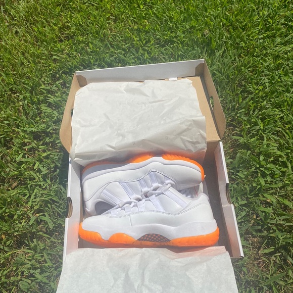 CITRUS LOW JORDAN 11 !! - Picture 3 of 4